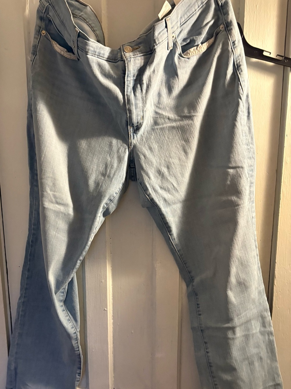 Signature by Levi Strauss Classic Straight Leg Light Wash Jeans Size 24W